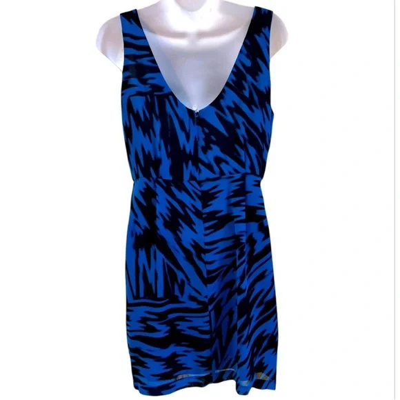 BB Dakota Blue and Black Abstract Print 
Dress 6 - Picture 3 of 9
